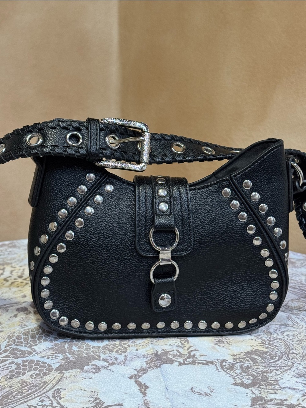 Urban Outfitters Silence + Noise Women's Devon Small Crossbody Bag - Black